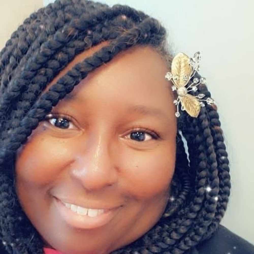 Meet your Posher, Cassandra sandy